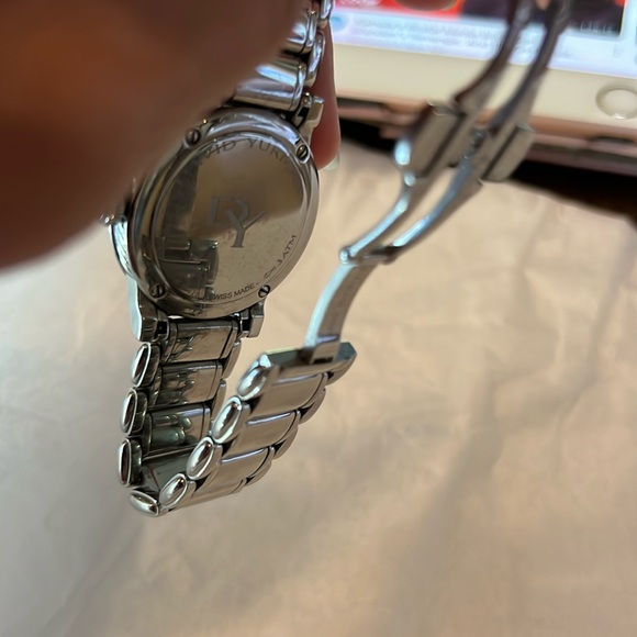 David Yurman 30mm classic Stainless Steel -Quartz Mother Pearl Dial w/Diamond - Picture 11 of 12